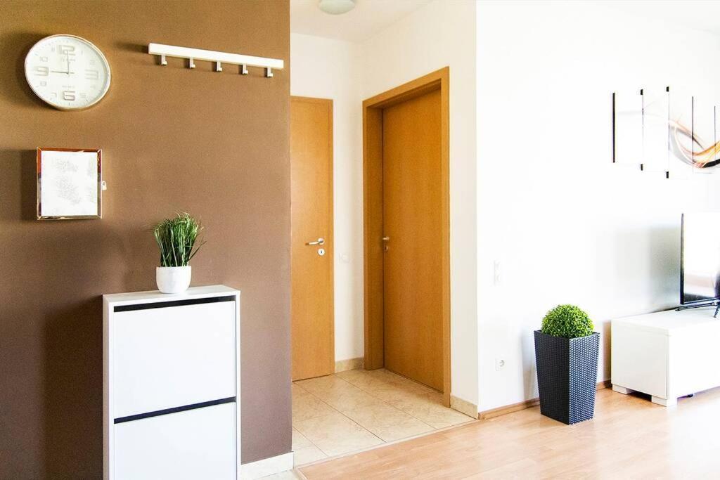 בודפשט Vip Mini Resort,Private Parking & Balcony מראה חיצוני תמונה
